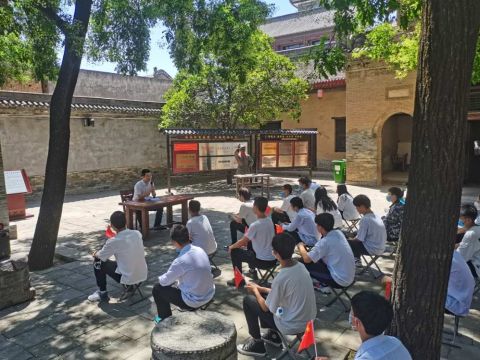 用爱谱写民族团结的赞歌 ——记陕西旅游烹饪职业学院团委书记张阳