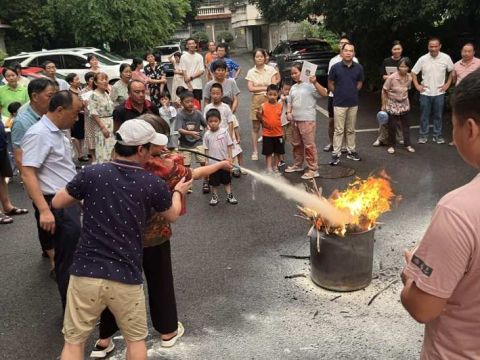 湖南邵东市两市塘街道开展安全生产强化月活动