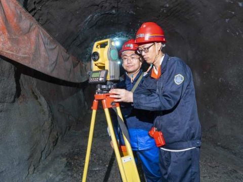 河钢矿业中关铁矿党委：&ldquo;三大活动&rdquo;齐攻关&ldquo;先锋亮绩&rdquo;聚创效