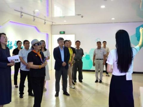 传承红色基因&nbsp;共筑&ldquo;幸福&rdquo;企业&mdash;&mdash;青岛市红色文化研究会走进青岛万福集团研学交流