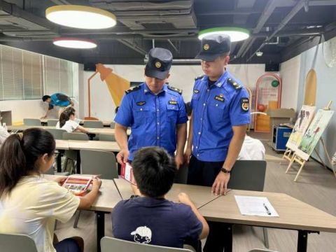 梁溪城管：“千名党员进社区”活动将垃圾分类、燃气安全知识送到家