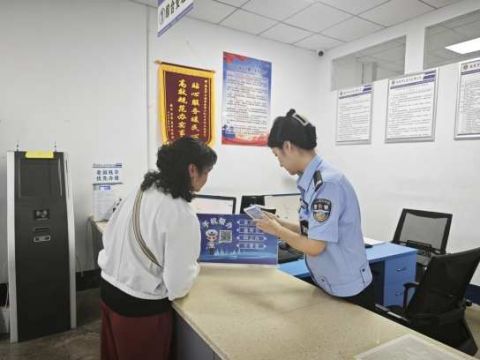 甘肃临夏市车管服务“零距离” 政务温情暖人心