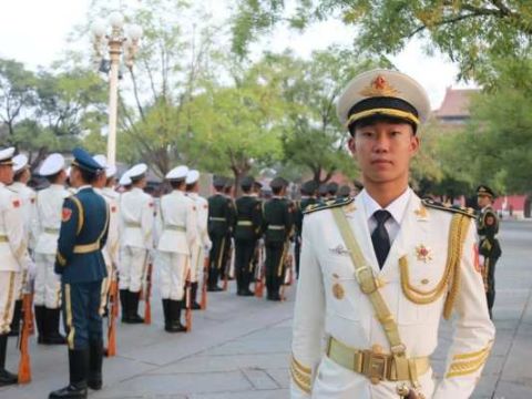 退役军人王超：一身戎装护国旗，满腔赤诚铸忠诚