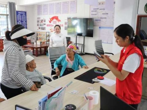 云南勐海勐往：政务服务沉底 情暖民心