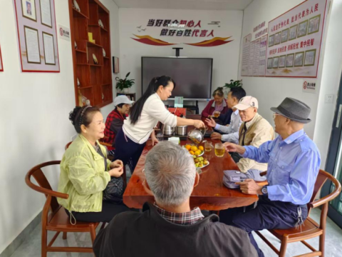 云南勐海镇佛双社区：守护&ldquo;一老一小&rdquo;幸福路，暖心服务润朝夕