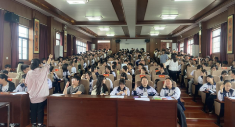 快乐减压 从容应考&mdash;&mdash;湖南邵东市城区二中开展初三考前心理团辅活动