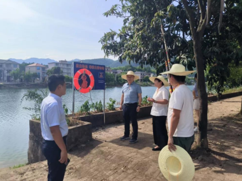 江西：张向东莅临横街镇调研指导防溺水及灾后重建工作